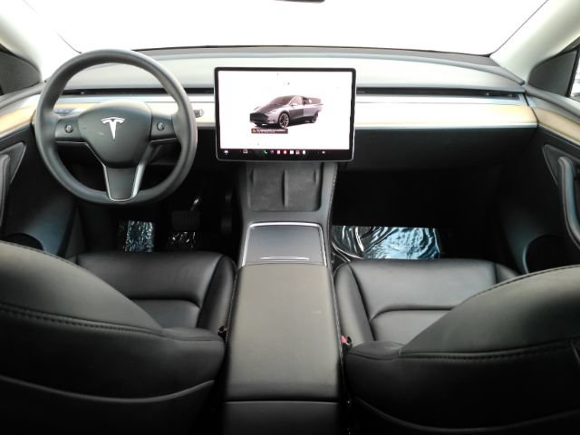 Used 2023 Tesla Model Y AWD image 3