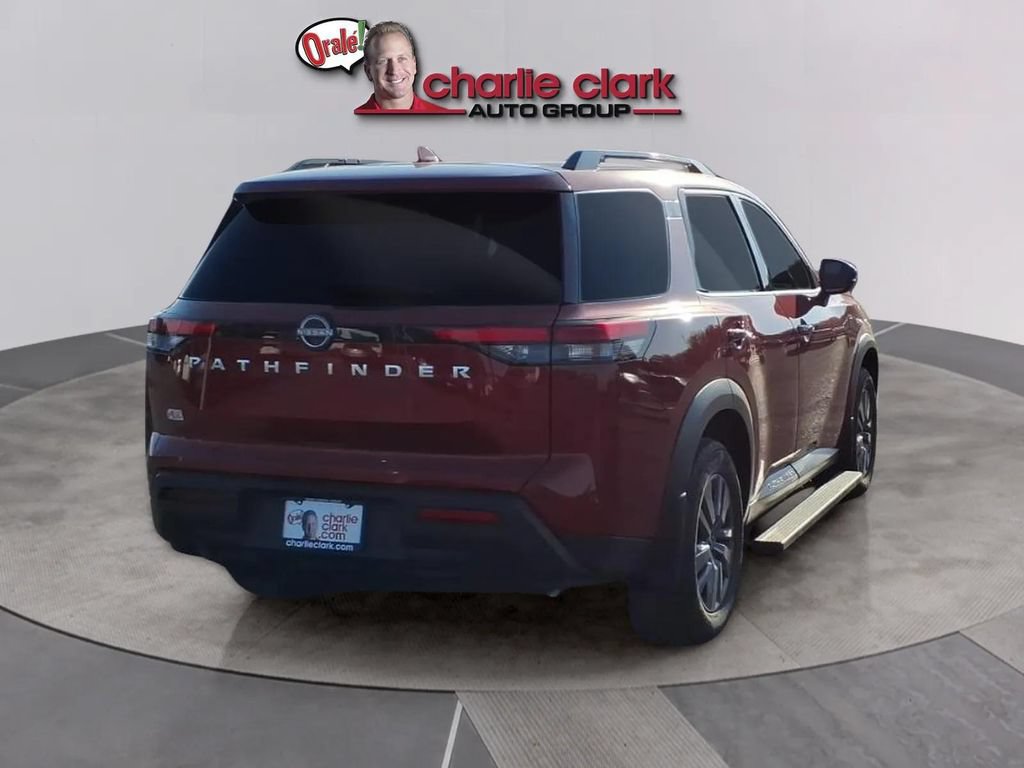 Used 2025 Nissan Pathfinder SV FWD image 5