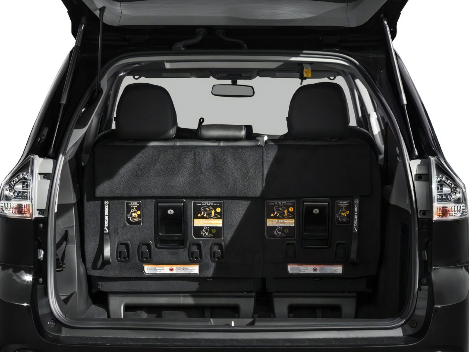 Used 2017 Toyota Sienna SE FWD image 13