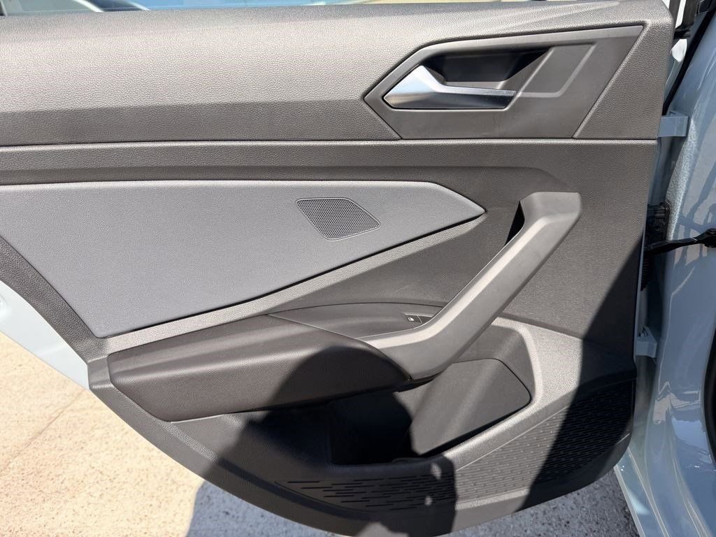 New 2026 Volkswagen Jetta SE FWD image 21