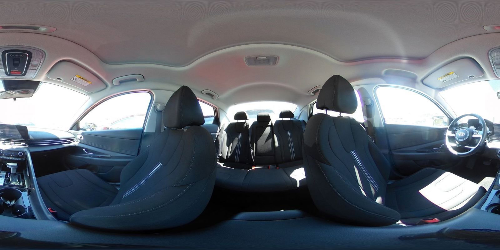 Used 2025 Hyundai Elantra SEL FWD image 44