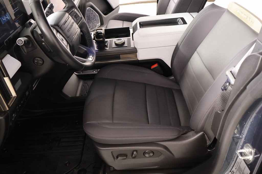Used 2025 GMC Hummer EV 3X w/ LPO, Sport Package image 12