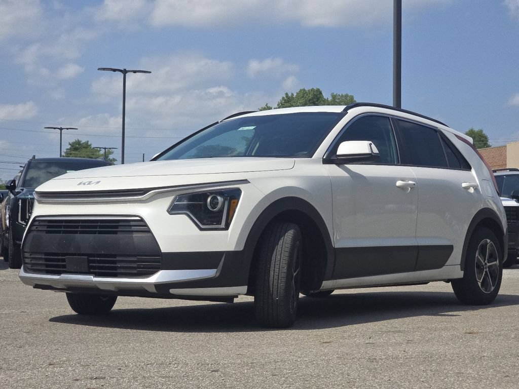 Used 2023 Kia Niro EX FWD image 13
