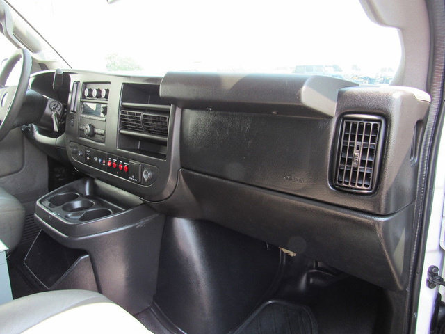 Used 2016 Chevrolet Express 2500 RWD image 13