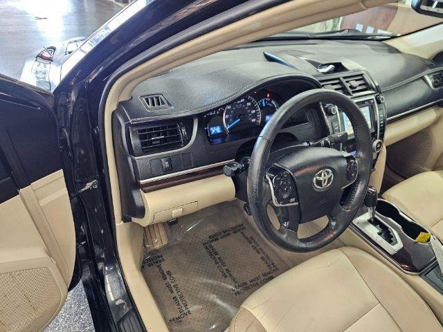 Used 2013 Toyota Camry XLE FWD image 8