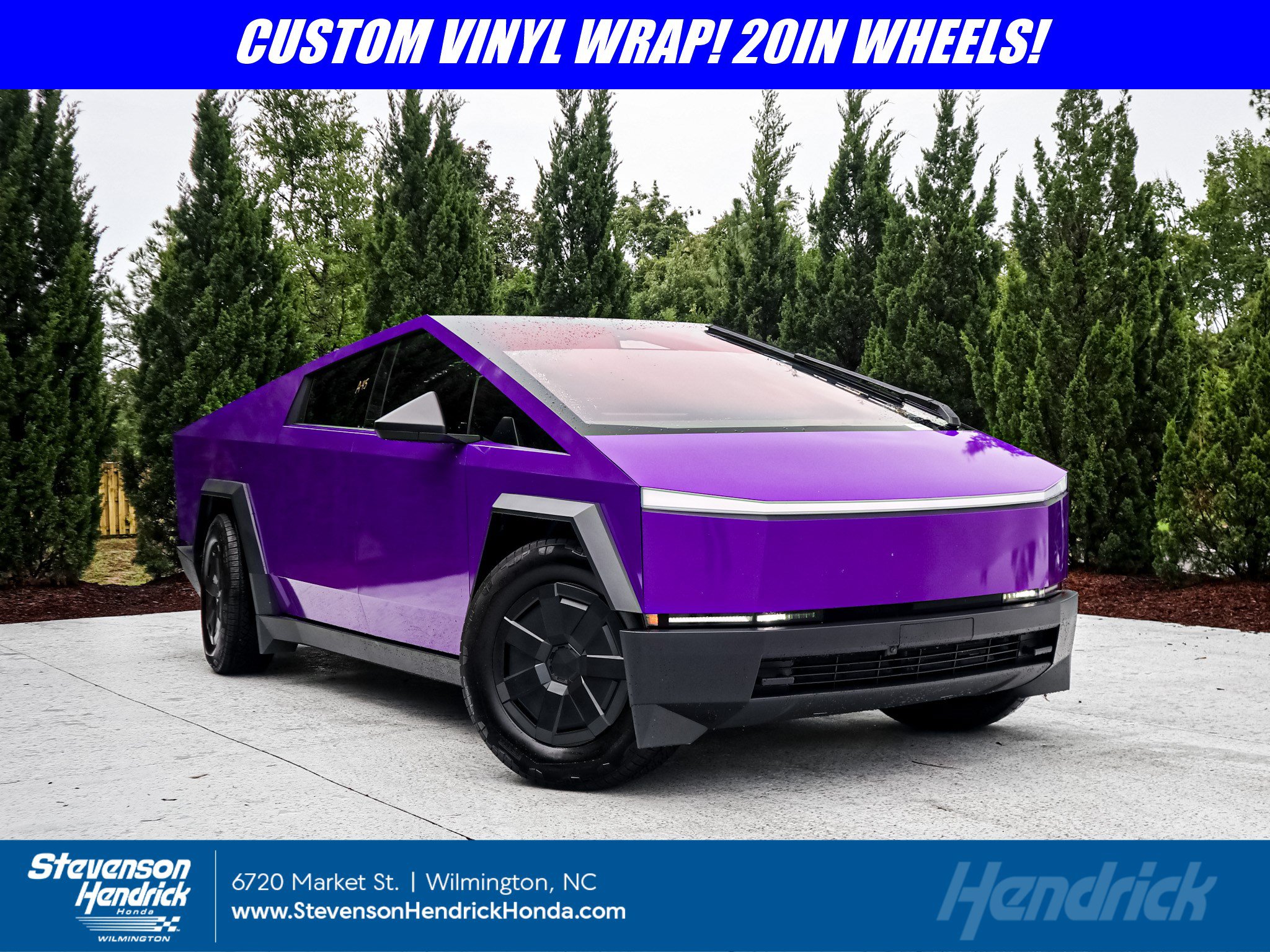 Used 2025 Tesla Cybertruck AWD Crew Cab image 1
