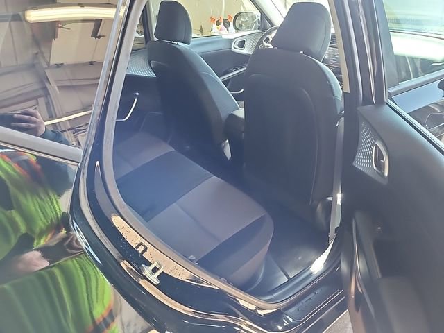 Used 2022 Kia Soul LX FWD image 10