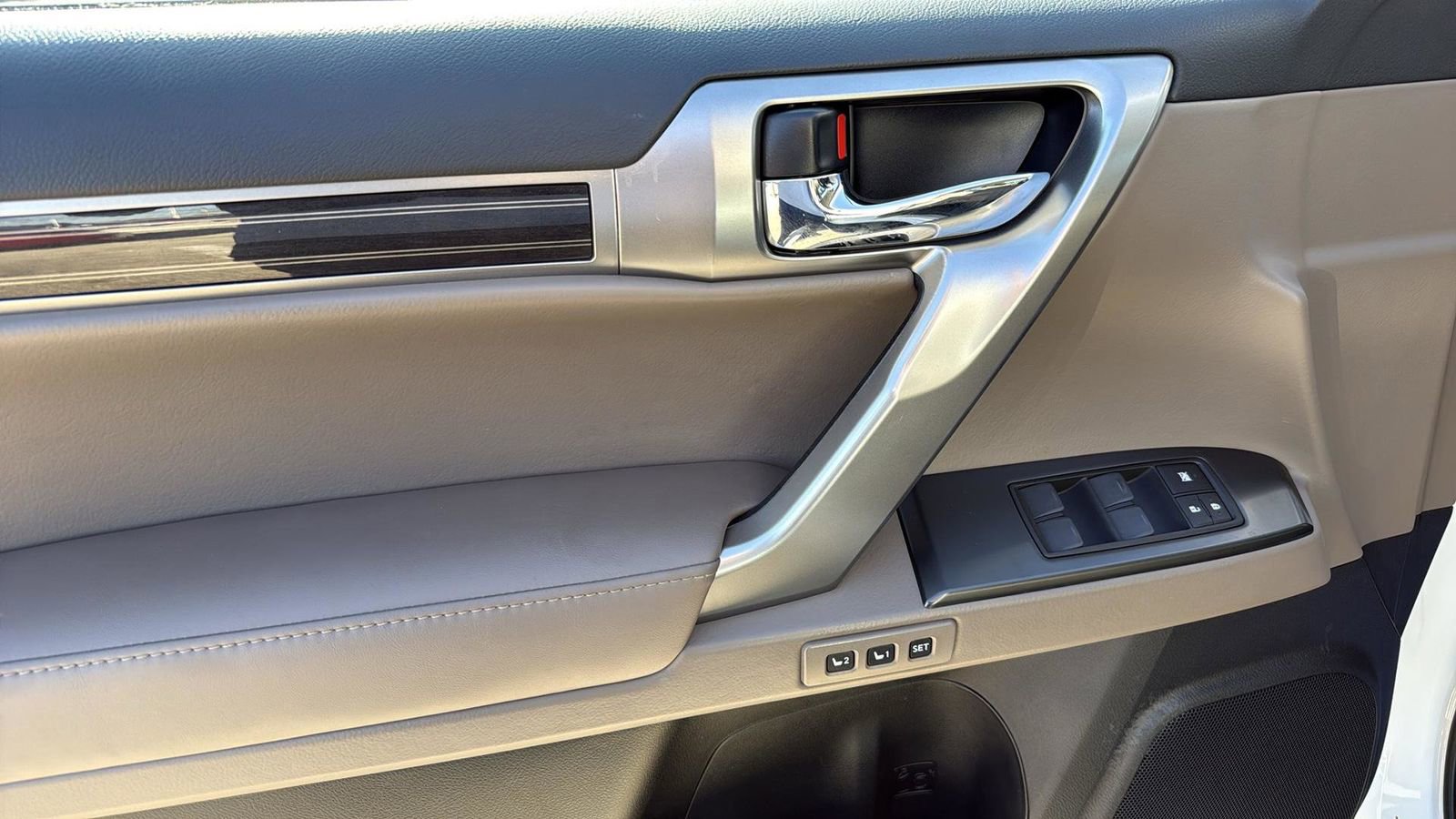 Used 2023 Lexus GX 460 Premium image 12