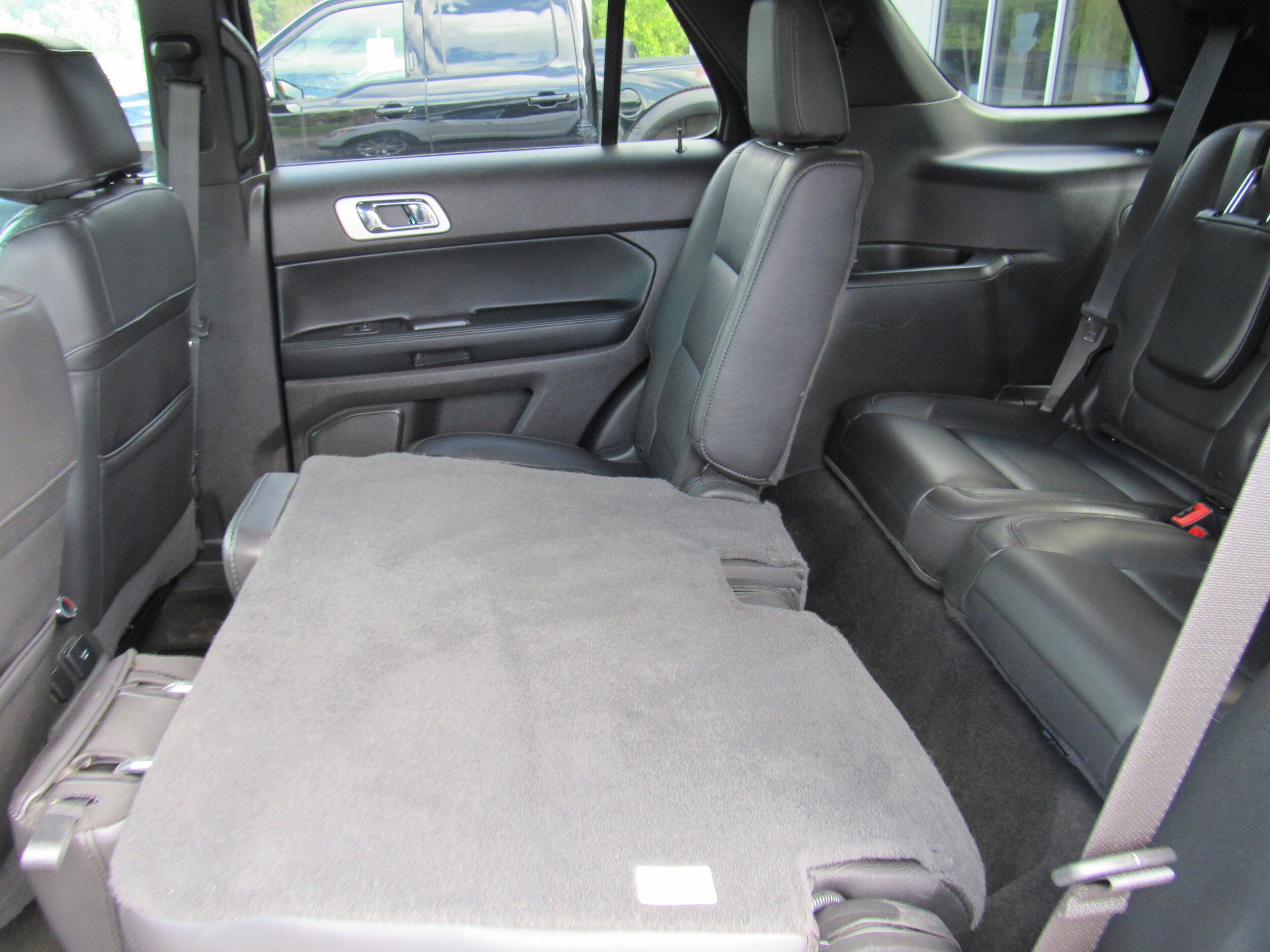 Used 2015 Ford Explorer Limited w/ Equipment Group 301A AWD/4WD image 27