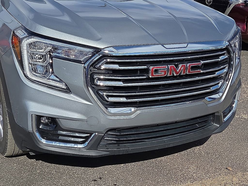 Used 2024 GMC Terrain SLT image 10