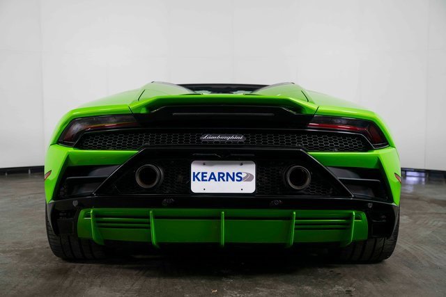 Used 2022 Lamborghini Huracan EVO image 7