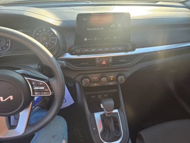 Used 2024 Kia Forte LXS w/ LXS Technology Package FWD image 2