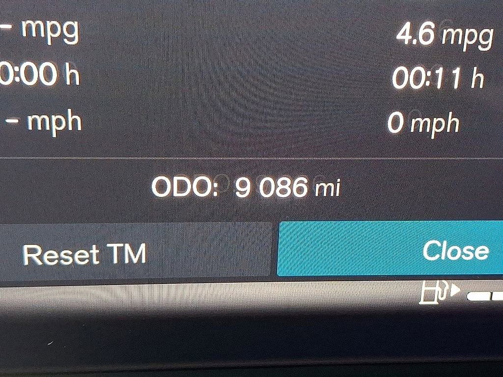 Used 2025 Volvo V90 B6 Cross Country Plus w/ Protection Package Premier image 22