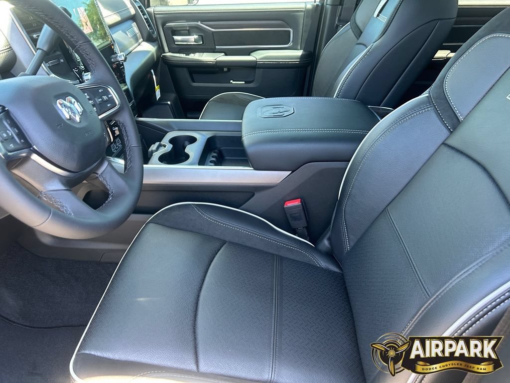 New 2026 RAM 2500 Laramie AWD/4WD image 17