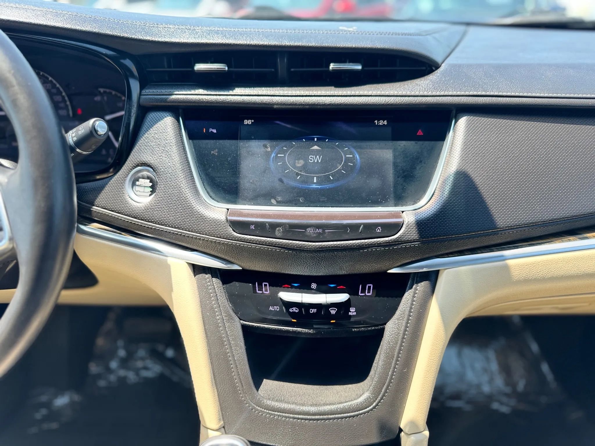 Used 2017 Cadillac XT5 Sport Utility 4D FWD image 40