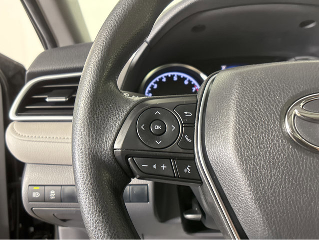 Used 2018 Toyota Camry LE image 27