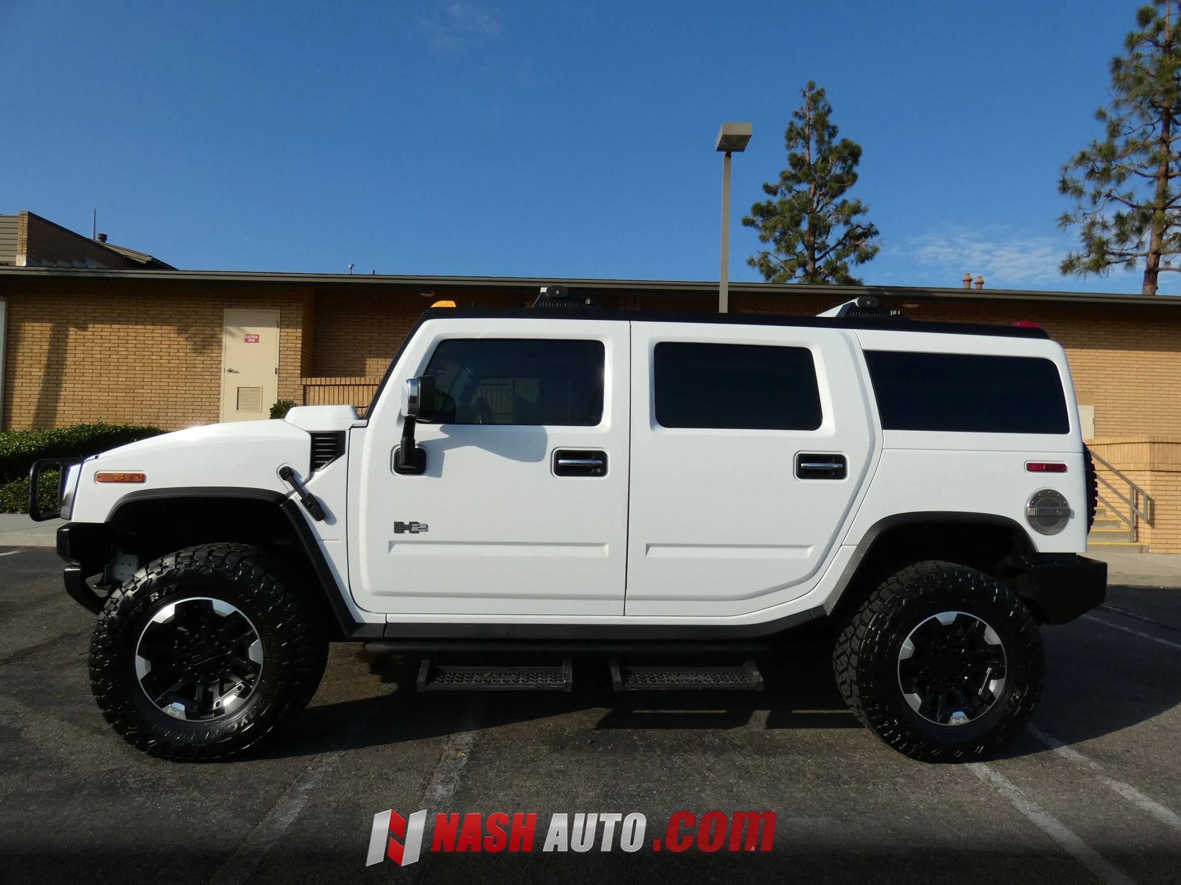 Used 2005 HUMMER H2 w/ Preferred Equipment Group AWD/4WD image 9