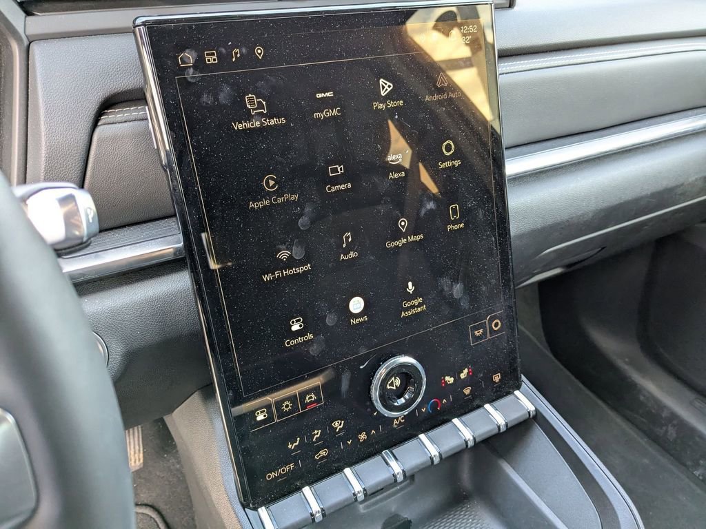 Used 2025 GMC Terrain Elevation image 21