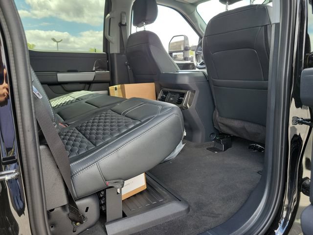 New 2026 Ford F250 Lariat w/ Black Appearance Package AWD/4WD image 18