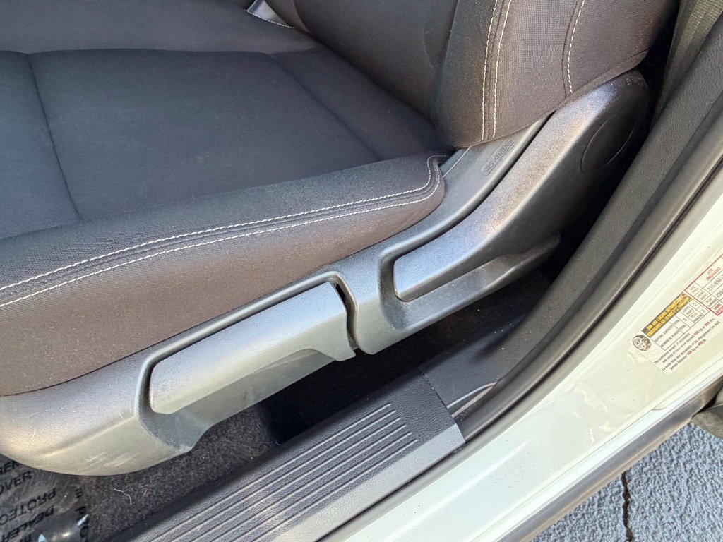 Used 2024 Nissan Rogue S FWD image 23