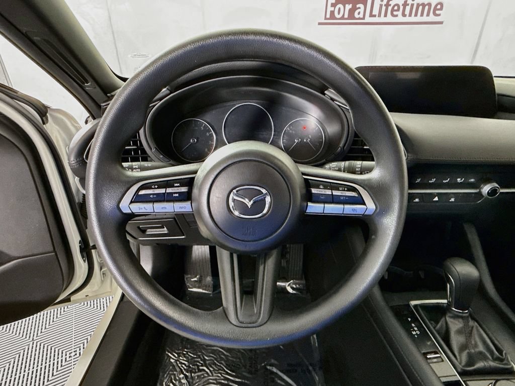 Used 2022 MAZDA MAZDA3 s FWD image 19