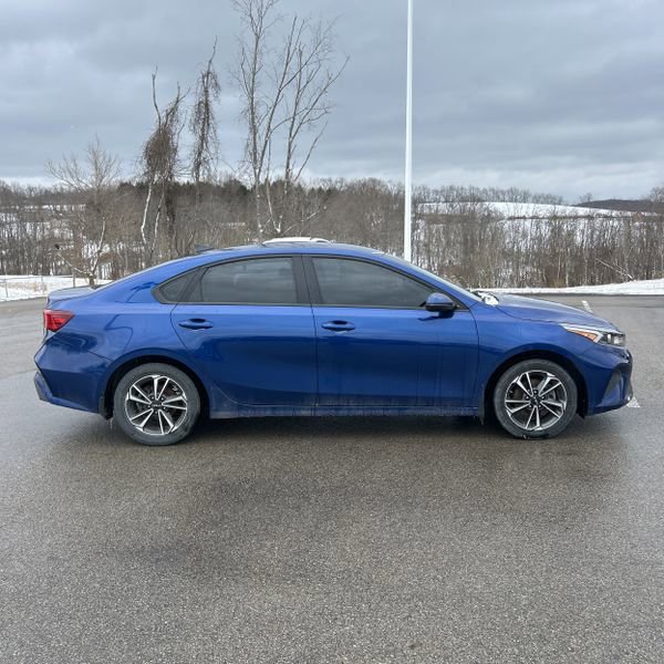 Used 2024 Kia Forte LXS w/ LXS Technology Package image 3