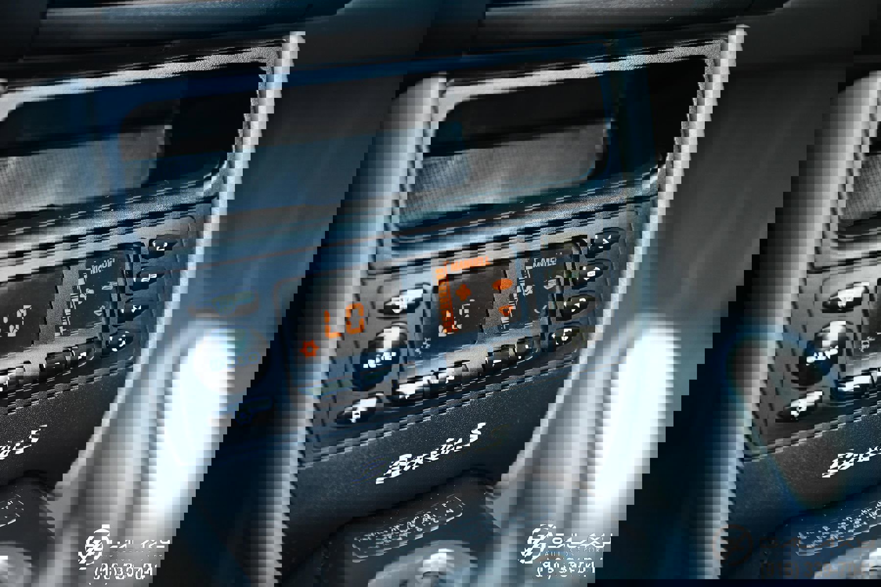 Used 2001 Porsche Boxster S image 38