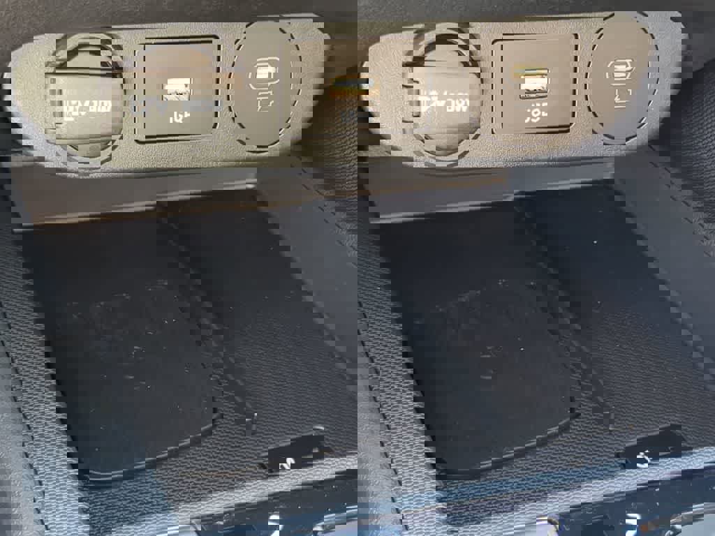 New 2026 Hyundai Elantra Limited image 33