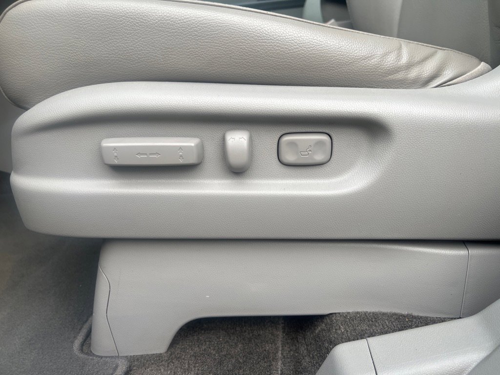 Used 2012 Honda Odyssey EX-L image 24