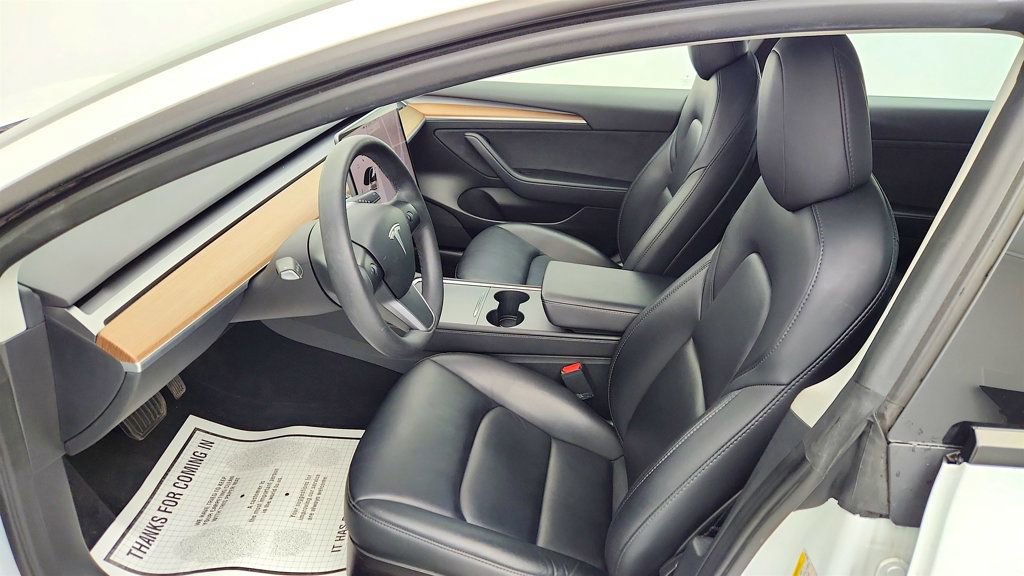 Used 2023 Tesla Model 3 Standard Range image 23