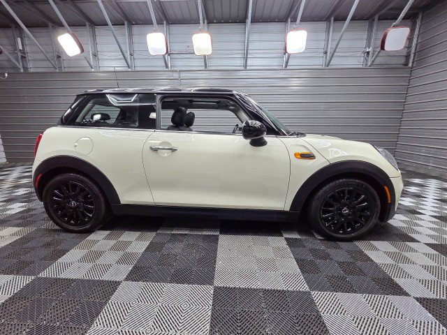 Used 2017 MINI Cooper 2-Door Hardtop FWD image 9