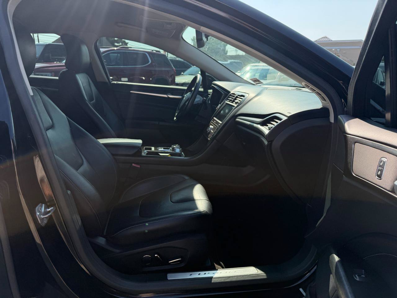 Used 2017 Ford Fusion Titanium FWD image 16