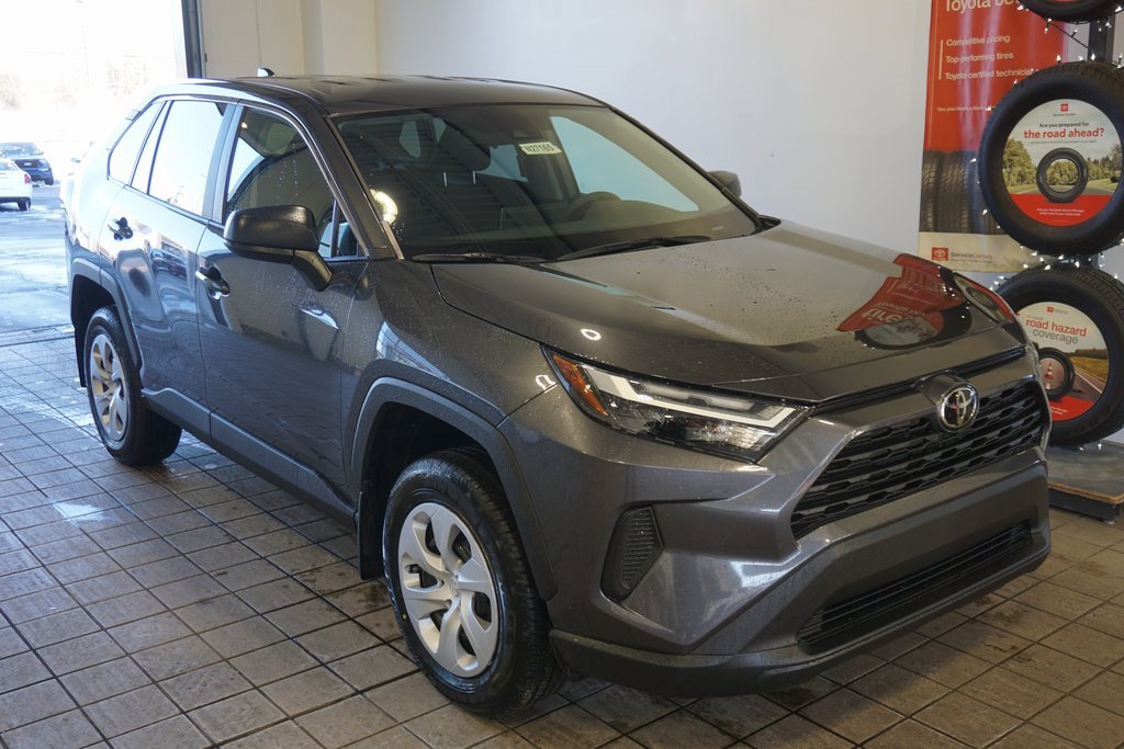 New 2025 Toyota RAV4 LE image 2