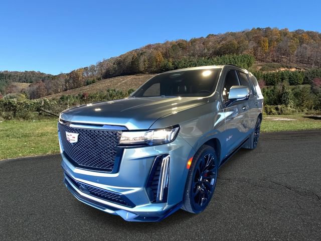 Used 2023 Cadillac Escalade V image 3