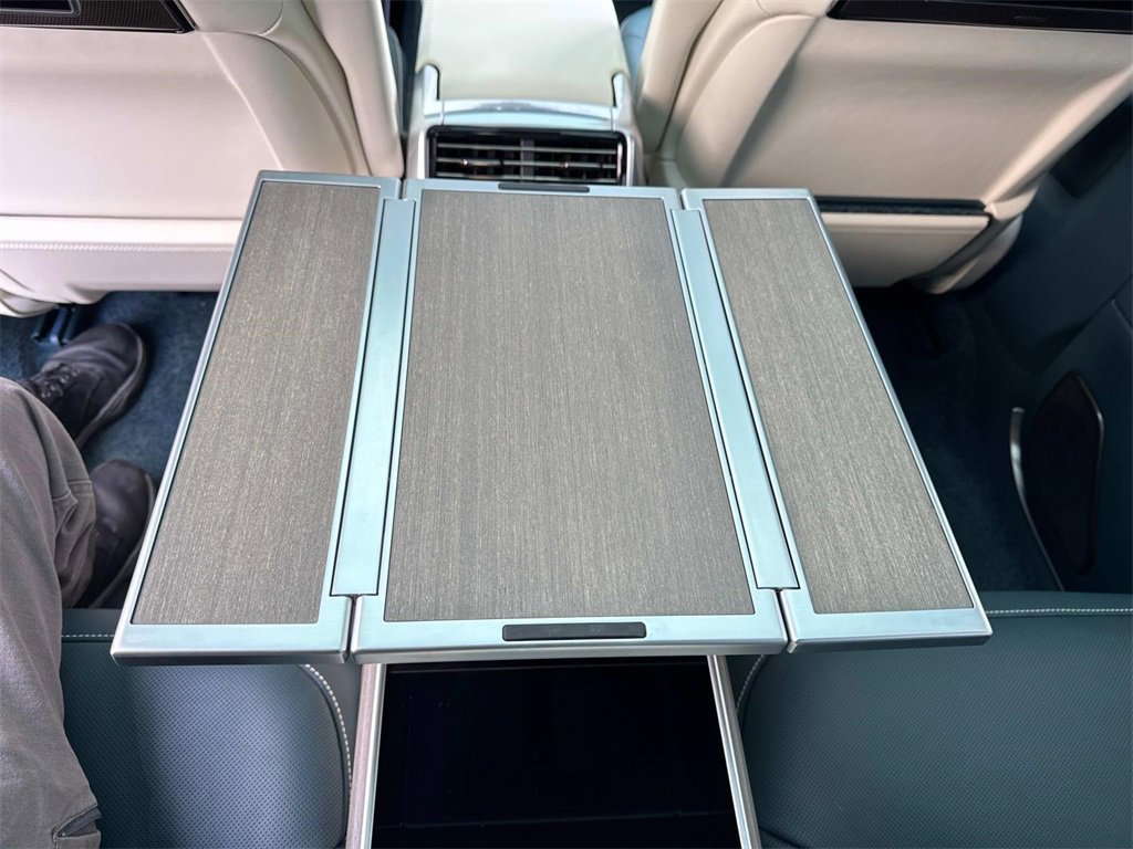 New 2025 Land Rover Range Rover SV image 15