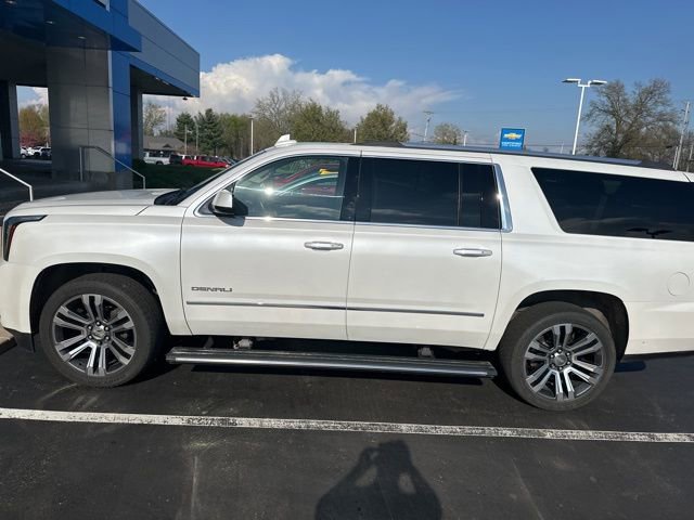 Used 2018 GMC Yukon XL Denali w/ Denali Ultimate Package AWD/4WD image 2