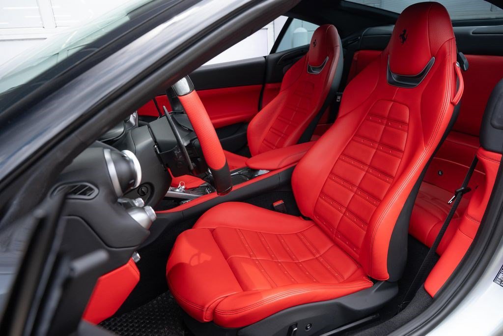 Used 2022 Ferrari Portofino M RWD image 34