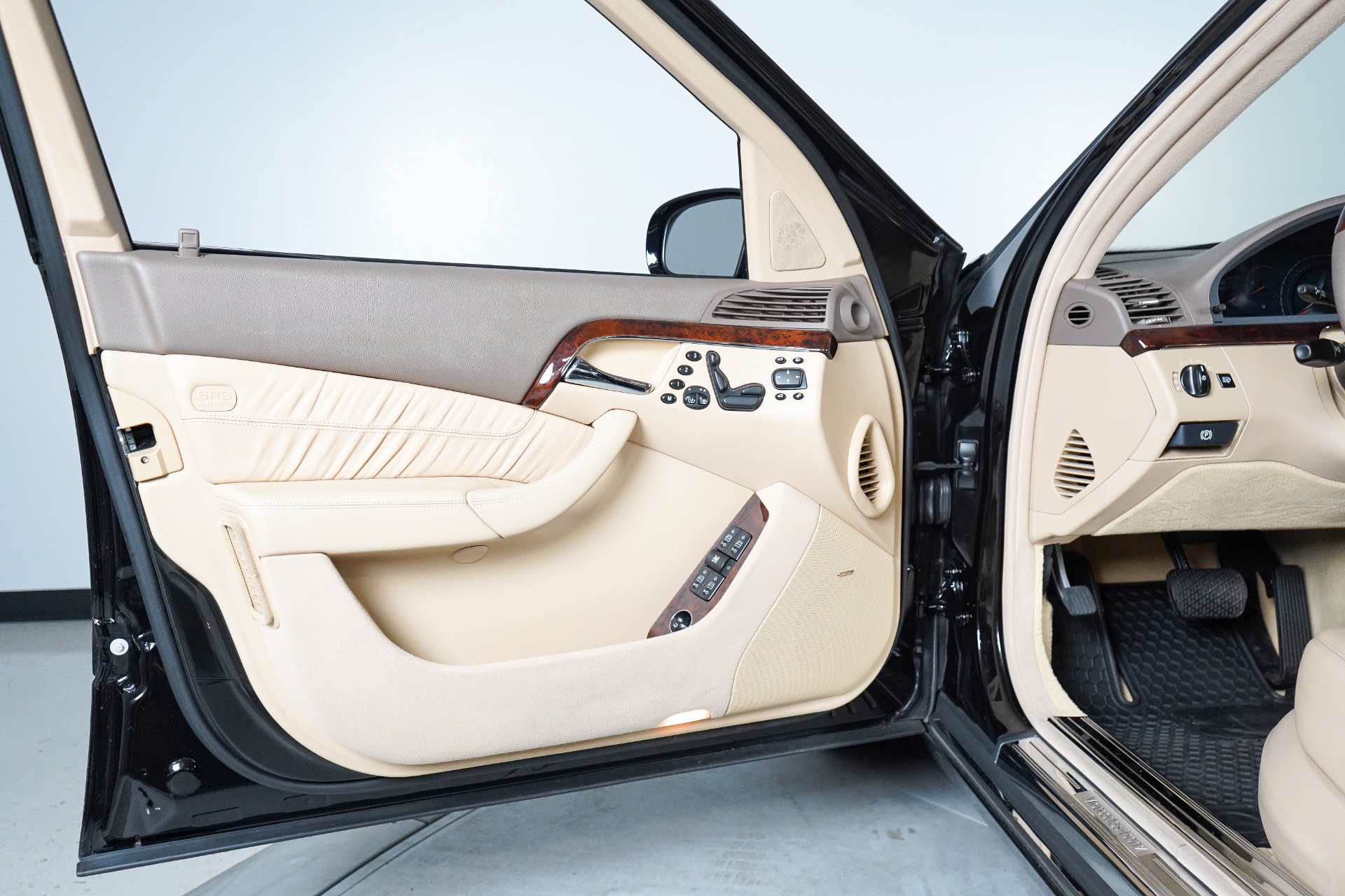 Used 2003 Mercedes-Benz S 500 4MATIC image 48