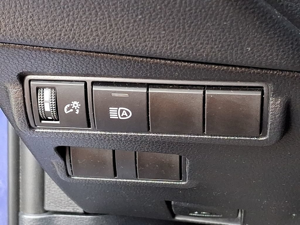 Used 2023 Toyota Corolla Cross LE AWD/4WD image 26