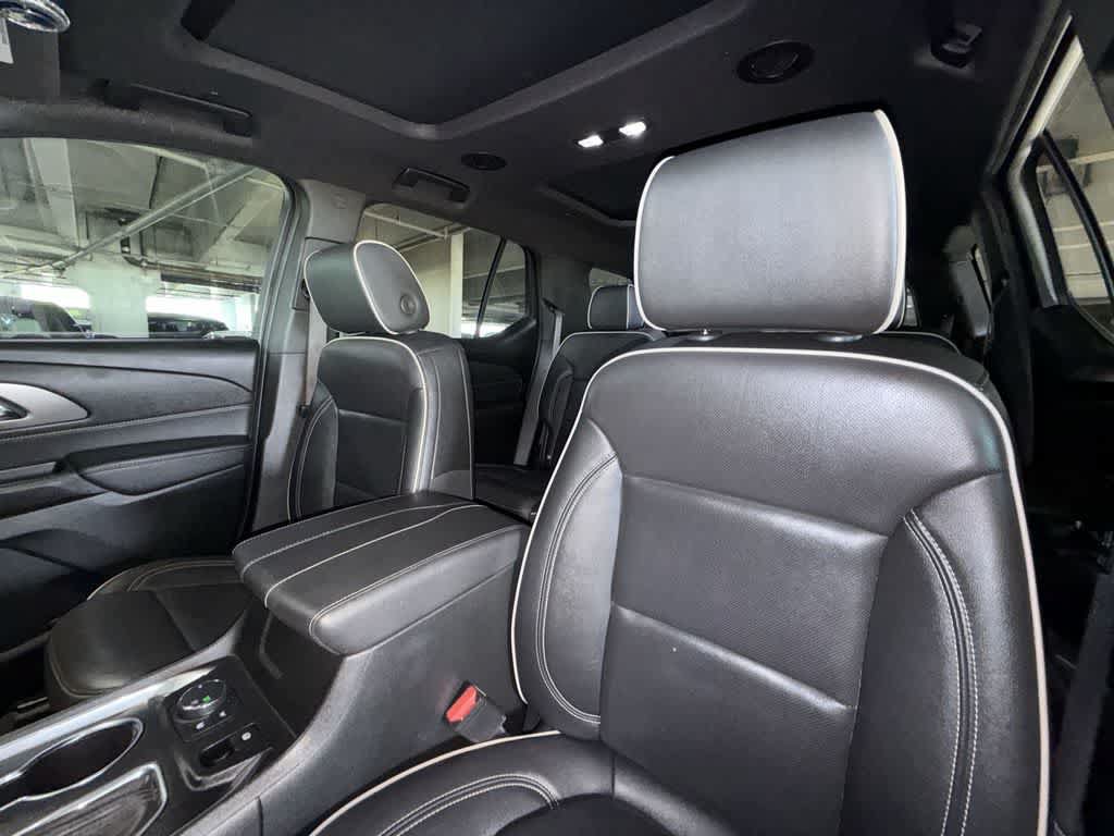 Used 2023 Chevrolet Traverse Premier w/ Redline Edition FWD image 14
