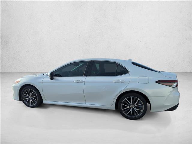 Used 2022 Toyota Camry XLE FWD image 6