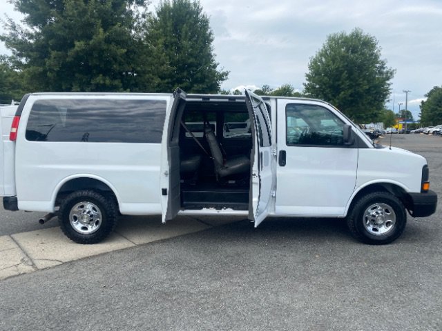 Used 2013 Chevrolet Express 3500 LS RWD image 8