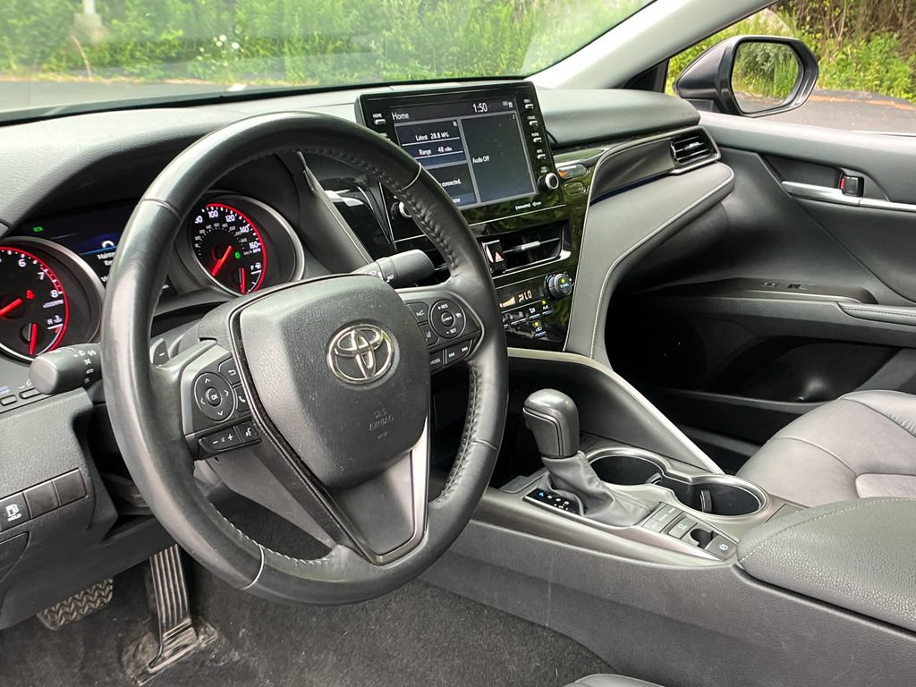 Used 2024 Toyota Camry XSE FWD image 4