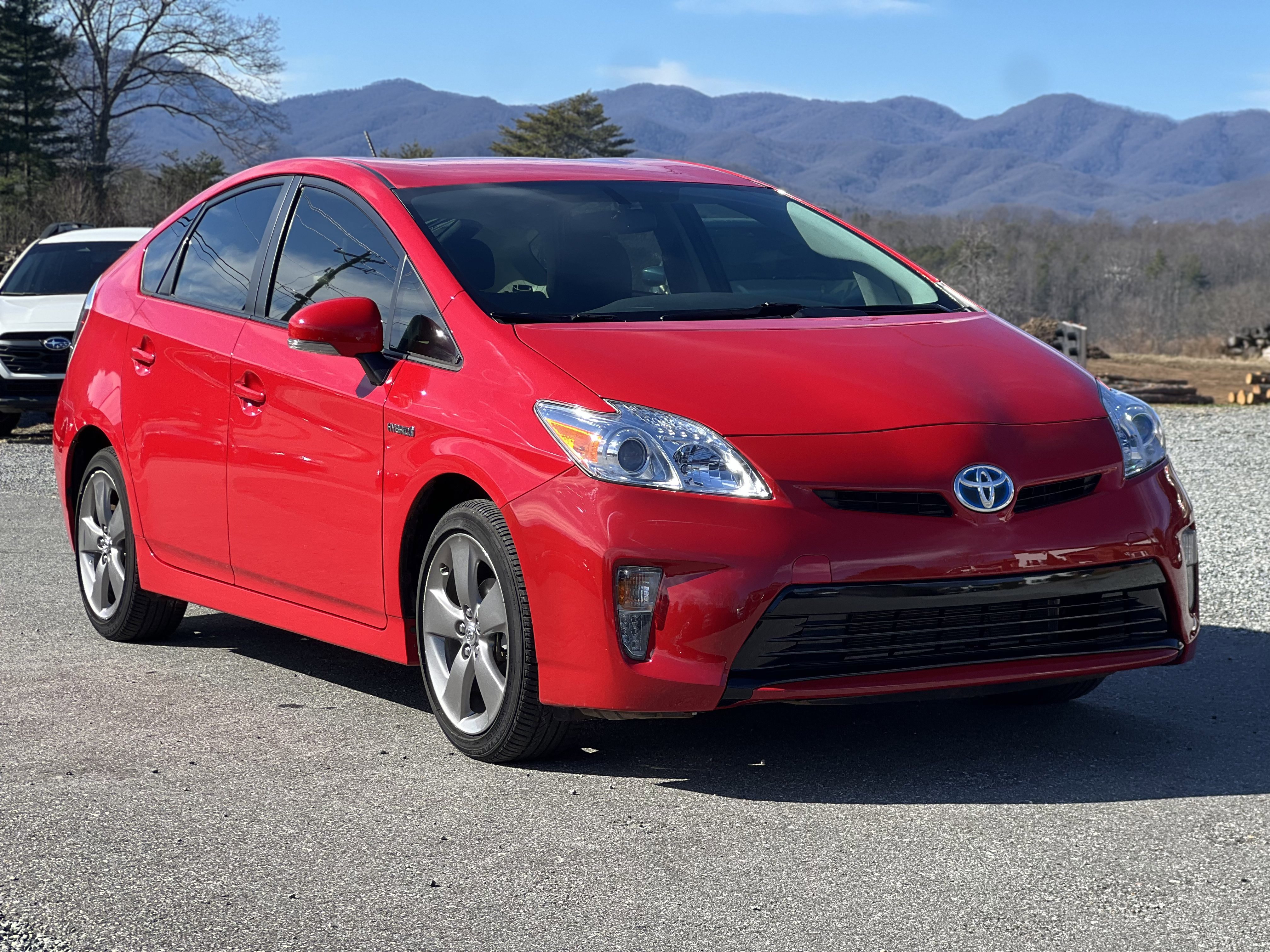Used 2015 Toyota Prius Four image 1