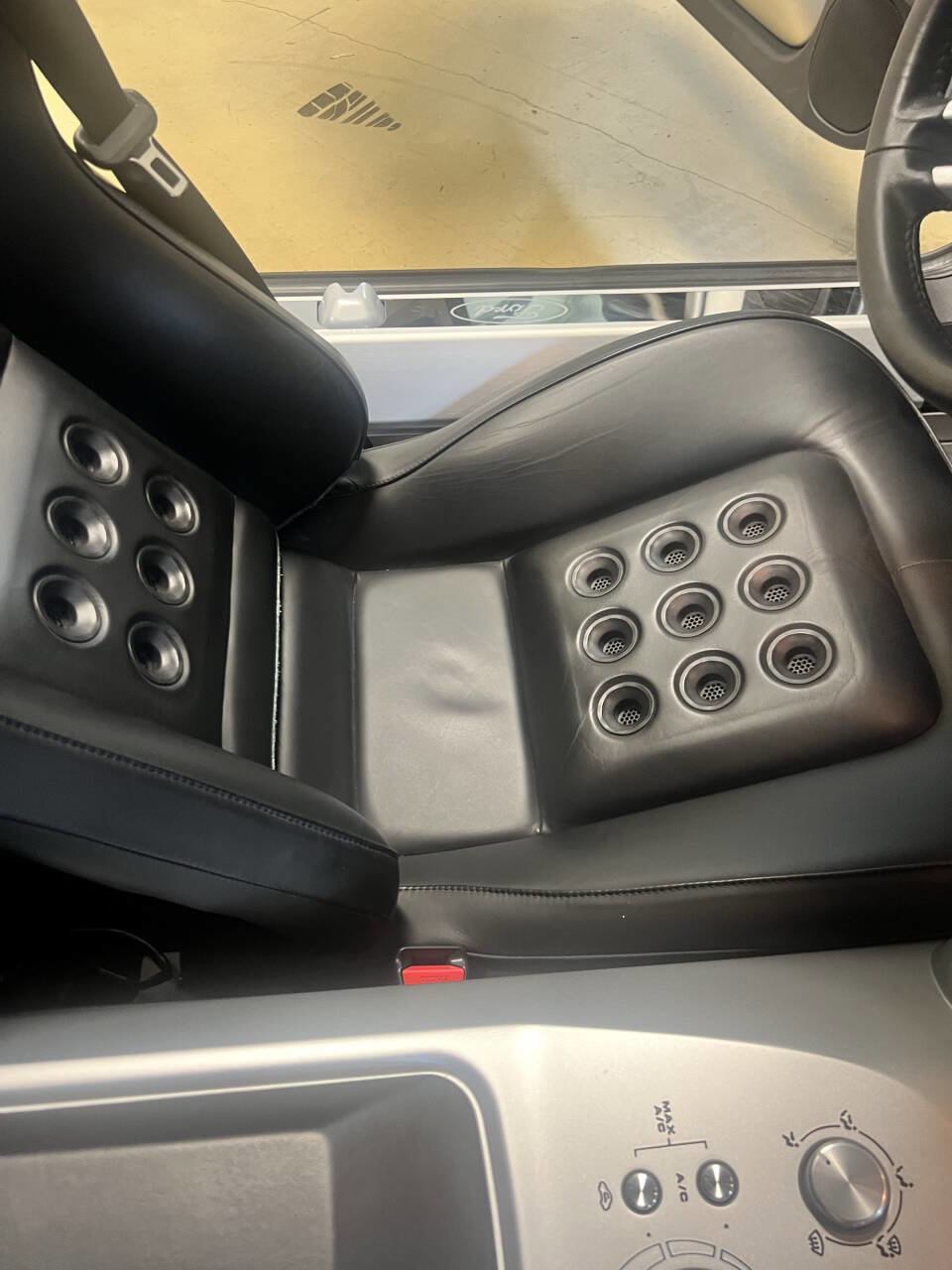 Used 2006 Ford GT RWD image 34