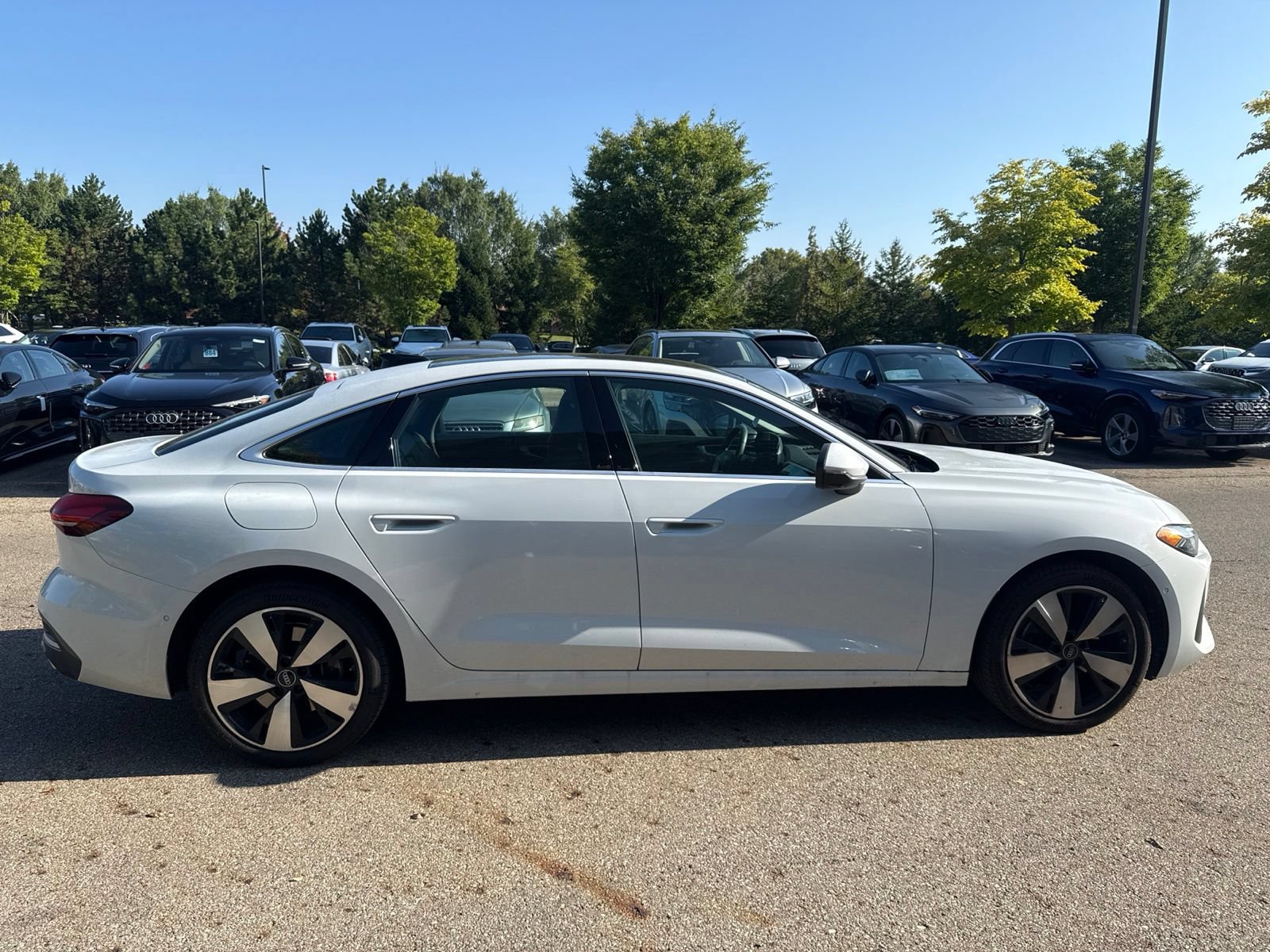 Used 2025 Audi A5 2.0T Premium Plus w/ Premium Plus AWD/4WD image 6