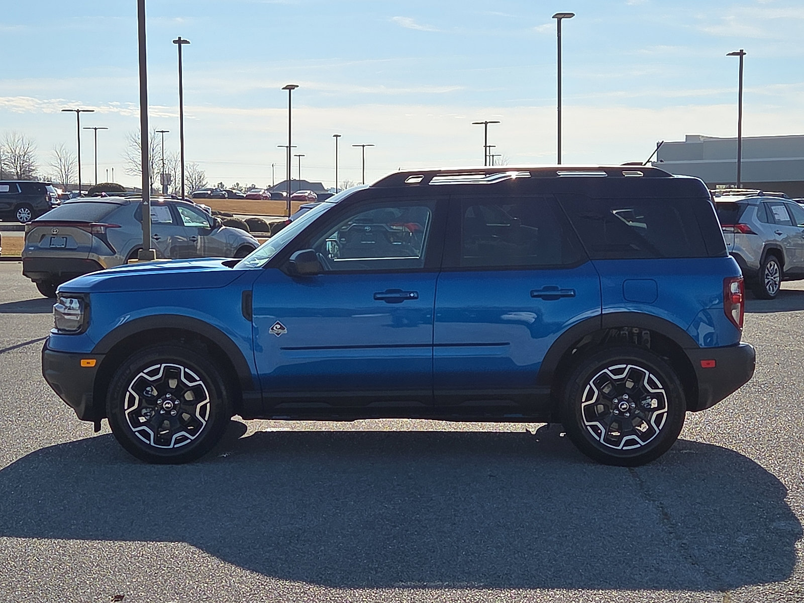Used 2025 Ford Bronco Sport Outer Banks image 3