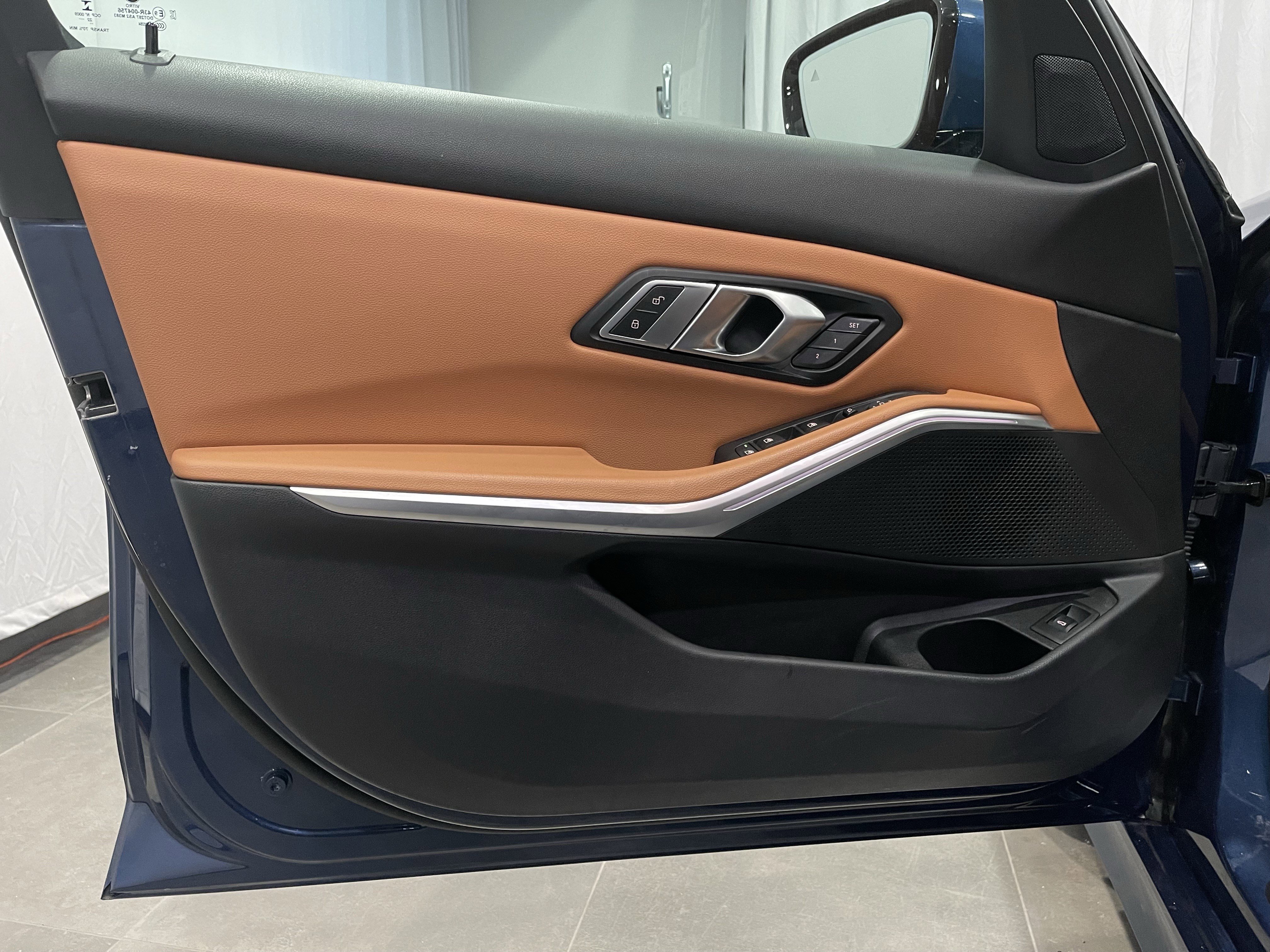 Used 2023 BMW 330i xDrive 330i xDrive w/ Driving Assistance Package image 13