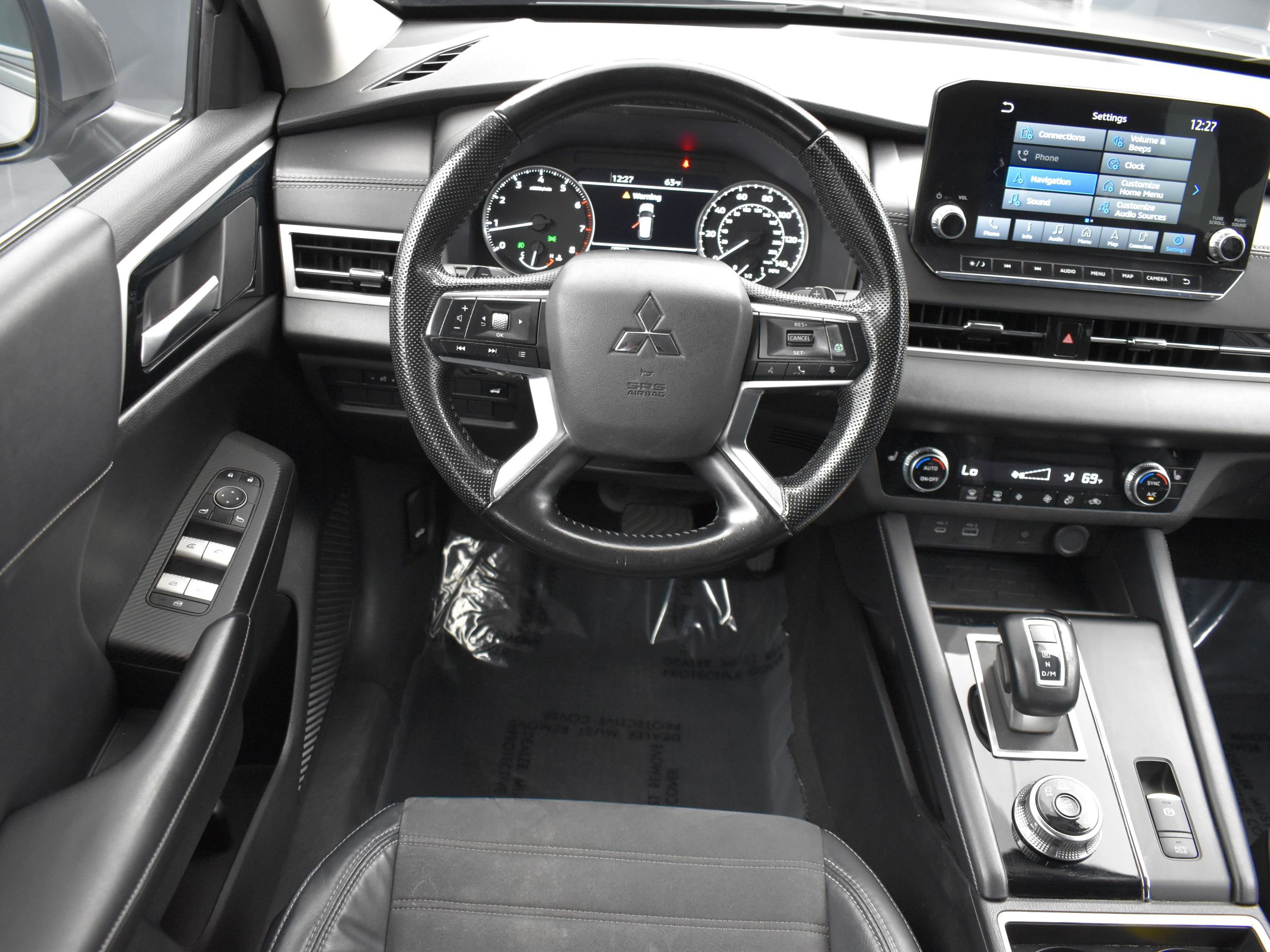 Used 2022 Mitsubishi Outlander SE image 14