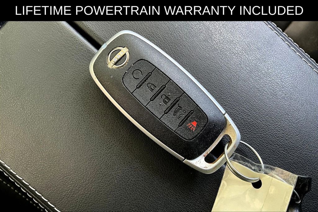 Used 2024 Nissan Rogue SL w/ SL Premium Package image 10